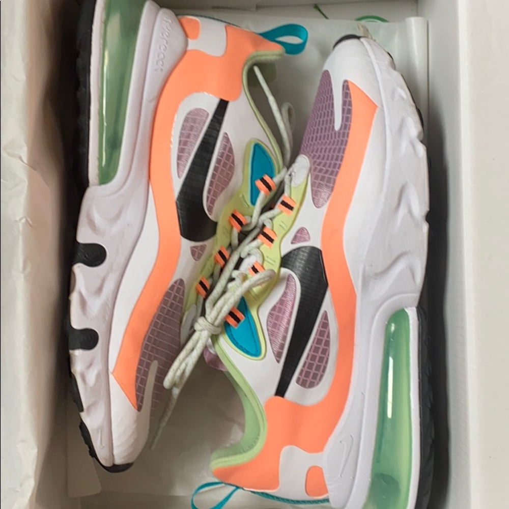 Nike air Max react